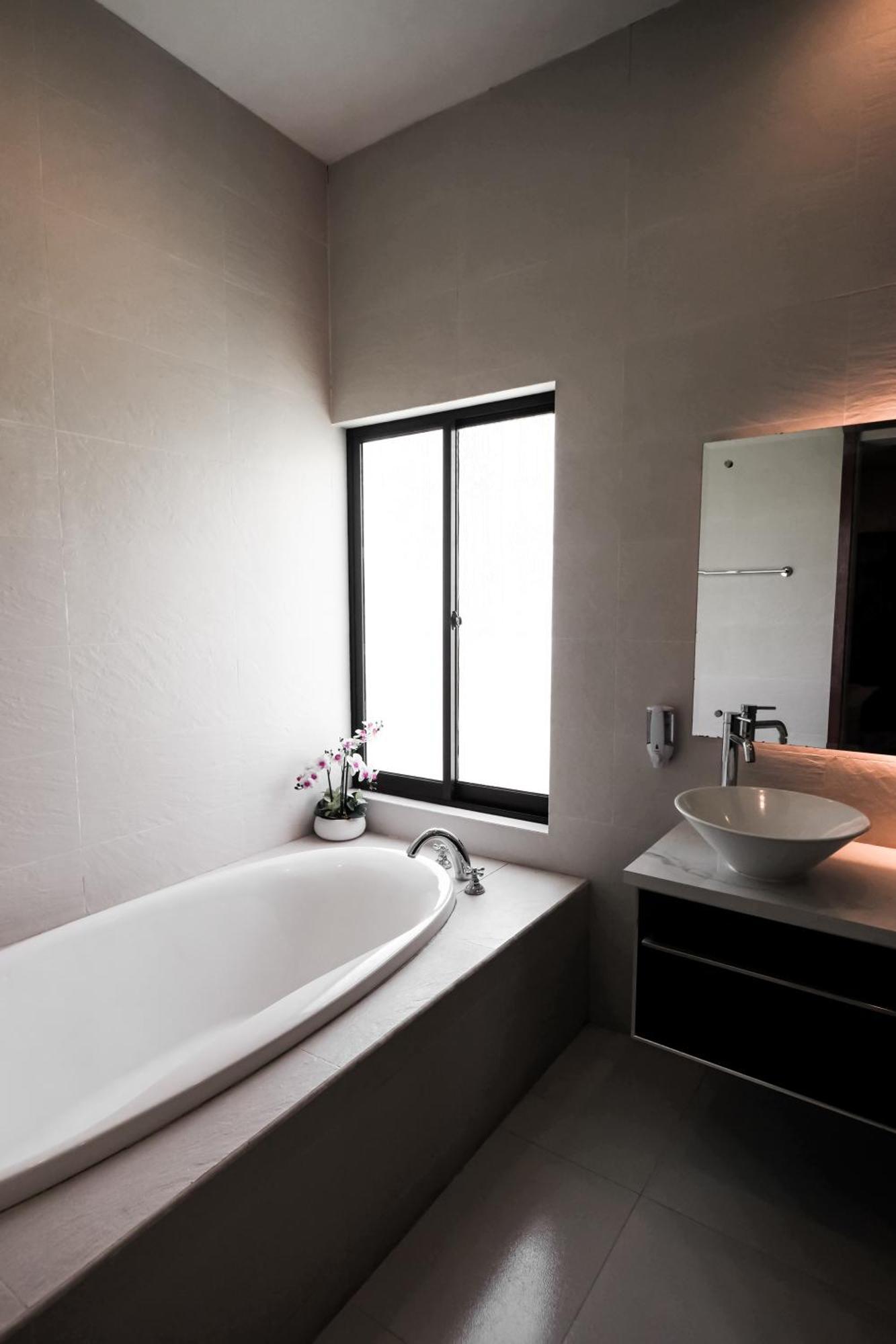 Villa Comfortable 5 Bedroom In By Nami Bali