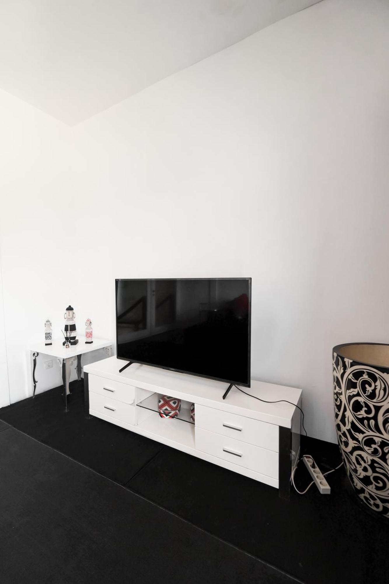 Comfortable 5 Bedroom In By Nami Bali
