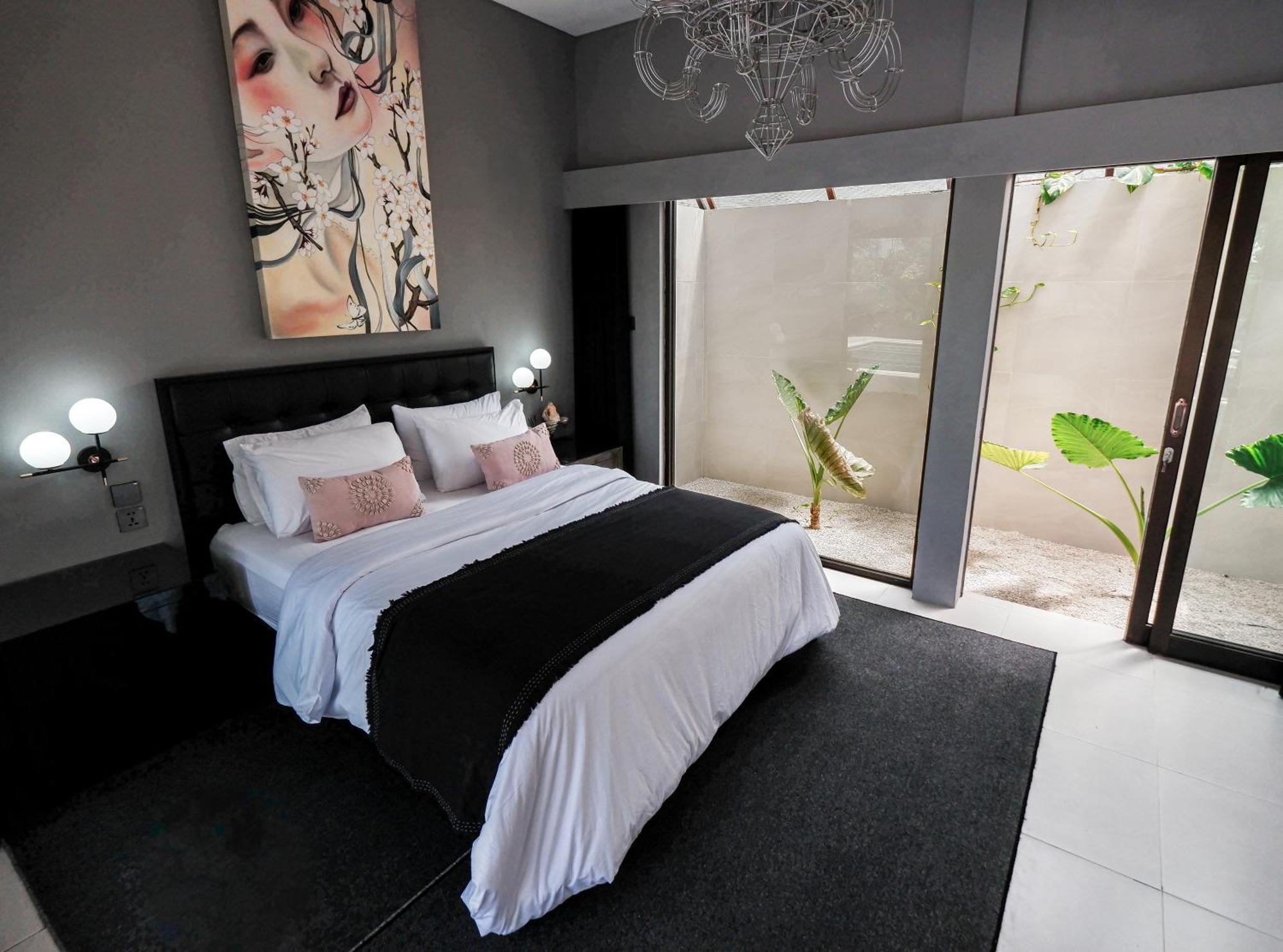 Comfortable 5 Bedroom In By Nami Bali