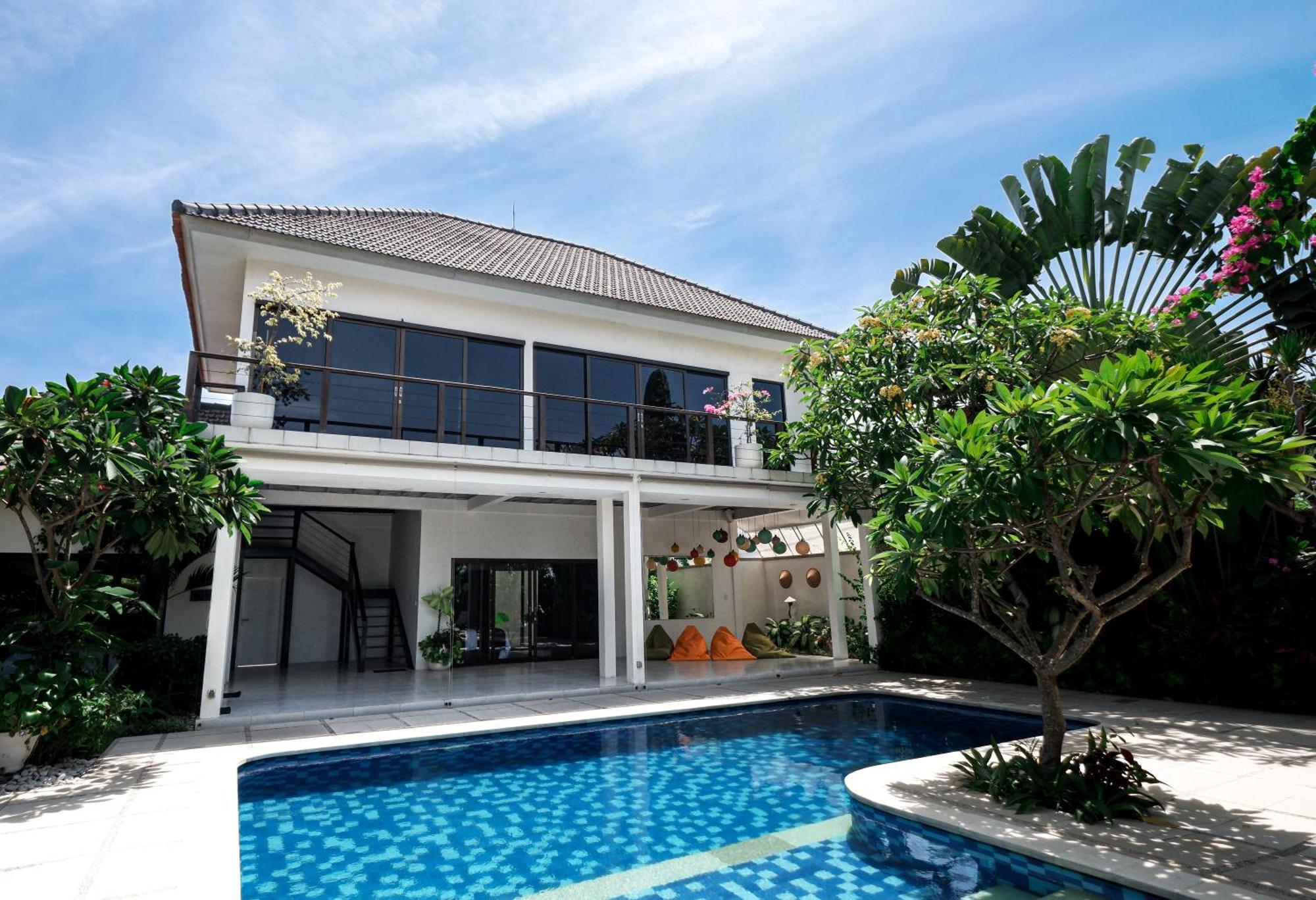 Comfortable 5 Bedroom In By Nami Bali